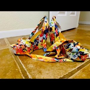 Floral wrap high heel platform wedge